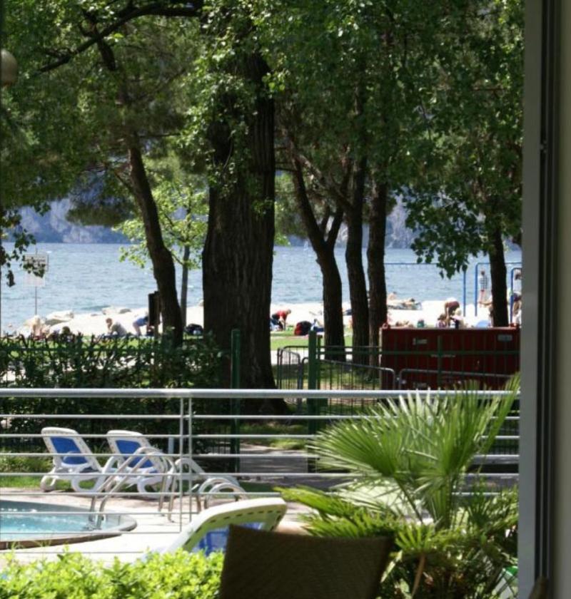 oasi-hotel en swimming-pool-riva-del-garda 007